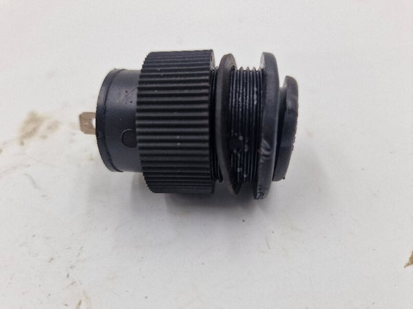 Flush mounted socket (LYNX 59 YETI 2005) 42026