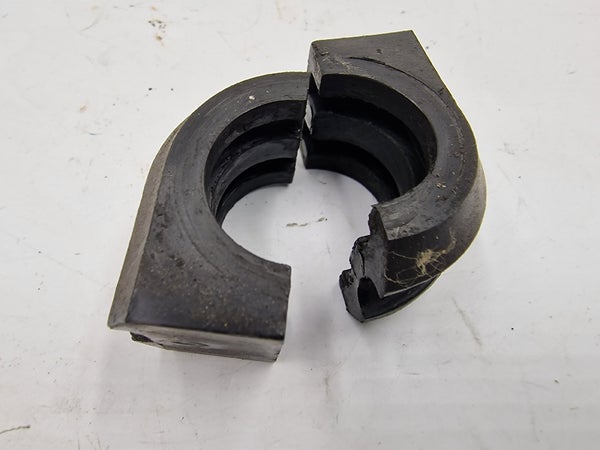 HALF-BUSHING  (Ski-Doo Grandtouring 700 1998) 572067100