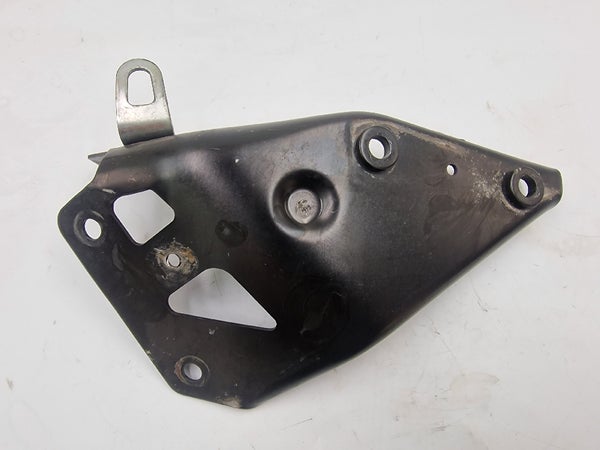 Bracket, Front Bumper right (Yamaha RS Vector 2007) 8FA-21959-00-00 8FA219590000
