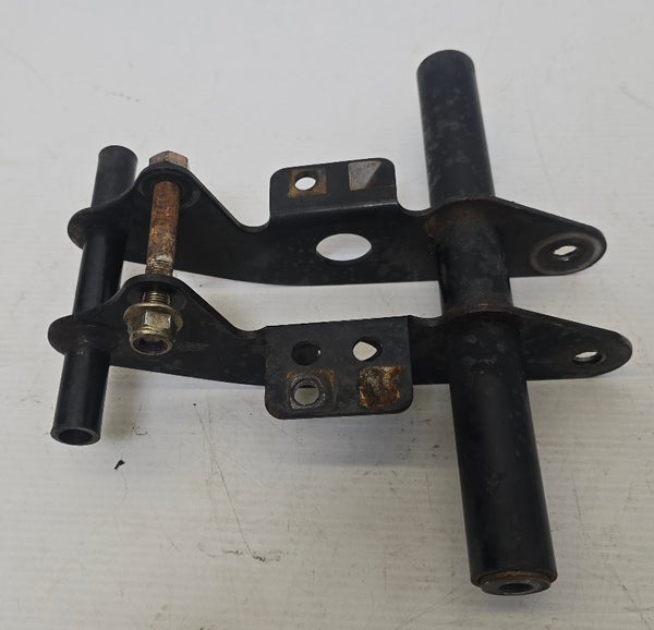 H-BRACKET WELD, BLACK 1542129-067 1542465-329 Polaris Fusion 600 Dragon H.O 2006