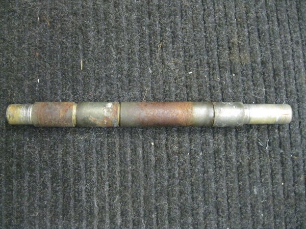 Taka-akseli + holkit (LYNX 3500FC 1992)