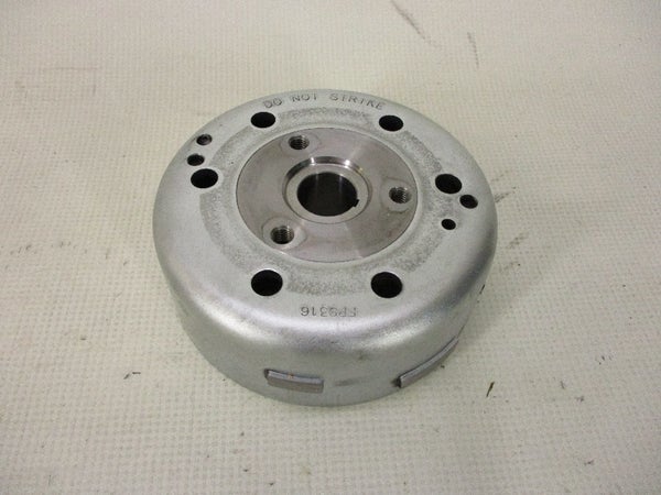 Vauhtipy&ouml;r&auml; / Magneetto (Arctic Cat 8000 -moottori) 3007-315