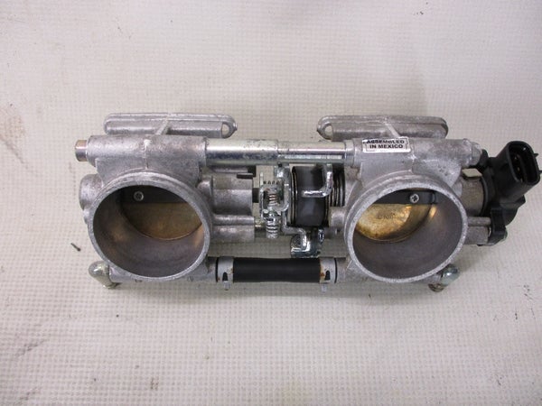 L&auml;pp&auml;runko sis kaasul&auml;pp&auml; anturin (Polaris SwitchBack 800 Dragon 2009) 1203505