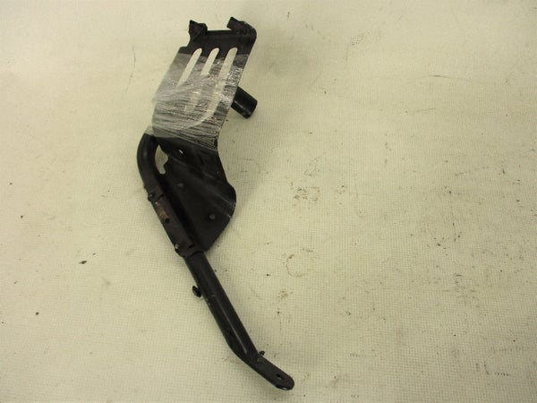 Jalkatuki vasen (Arctic Cat F 800 SNO PRO RR 2013) 1707-455 1707-557