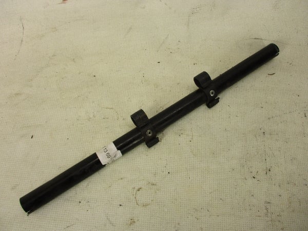 Ohjausakselin etutuki (Arctic Cat F 800 SNO PRO RR 2013) 1707-521