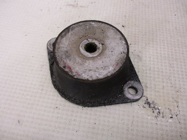 Moottorinkumi oikea etu/taka (Ski-Doo MX Z TNT 500SS 2008) 512060246