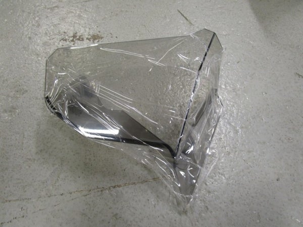 TUULILASI OIKEA 517304928